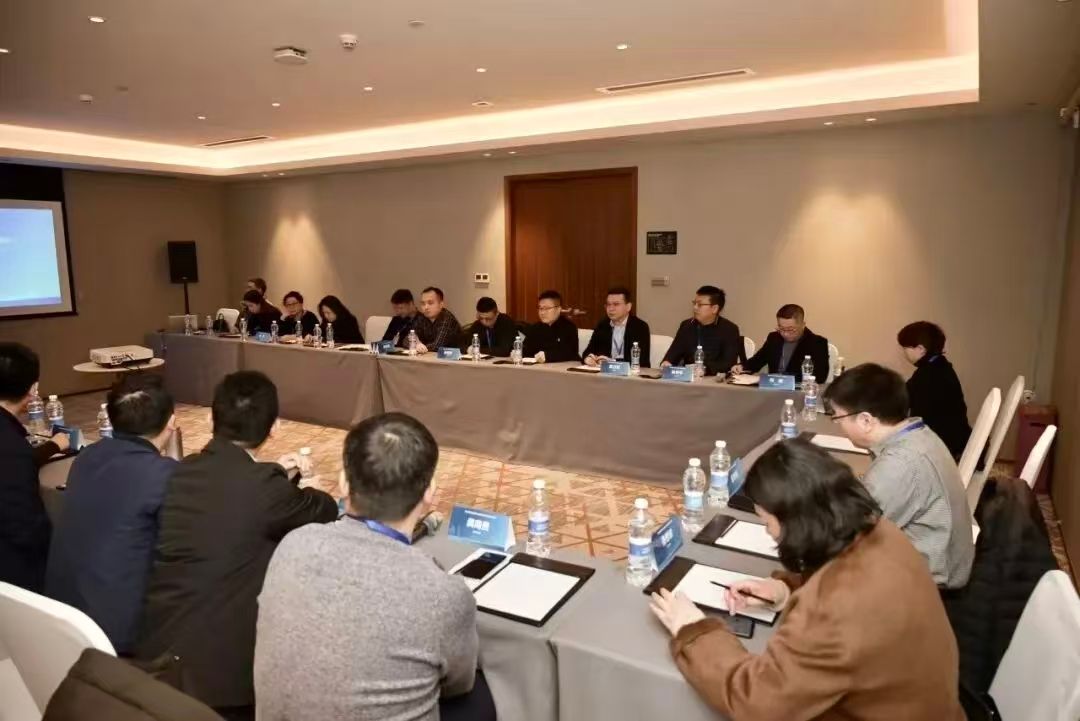 安博最新版下载副书记兼副校长常青